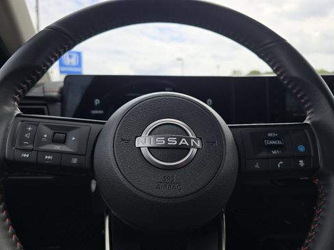 Used 2025 Nissan Kicks SR AWD/4WD image 27