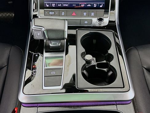 Used 2022 Audi Q8 Premium Plus w/ Premium Plus Package image 14