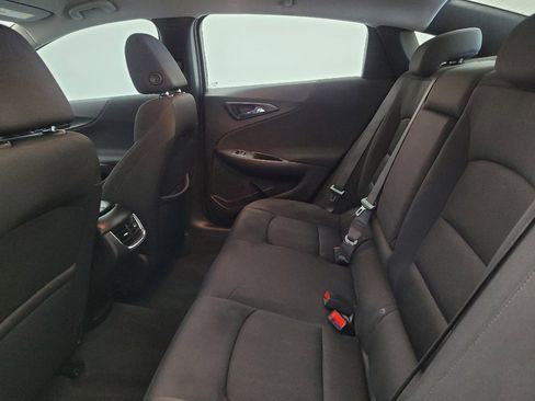 Used 2021 Chevrolet Malibu LT FWD image 18