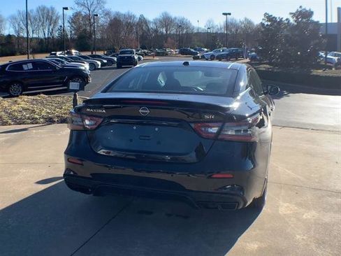 Used 2023 Nissan Maxima SR w/ Sport Mat Group image 7