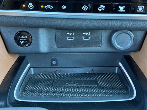 Used 2025 Nissan Rogue Platinum FWD image 28