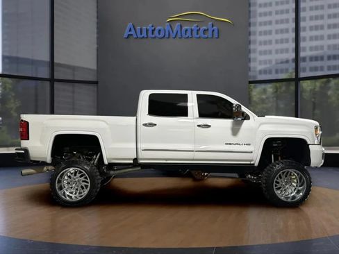 Used 2016 GMC Sierra 2500 Denali w/ Duramax Plus Package AWD/4WD image 11