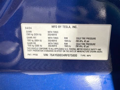 Used 2024 Tesla Model Y Long Range AWD/4WD image 12