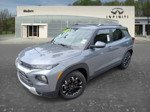 Used 2022 Chevrolet TrailBlazer LT FWD image 1