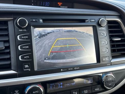 Used 2016 Toyota Highlander Limited image 22