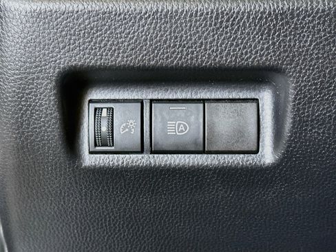 Used 2025 Toyota RAV4 LE AWD/4WD image 16