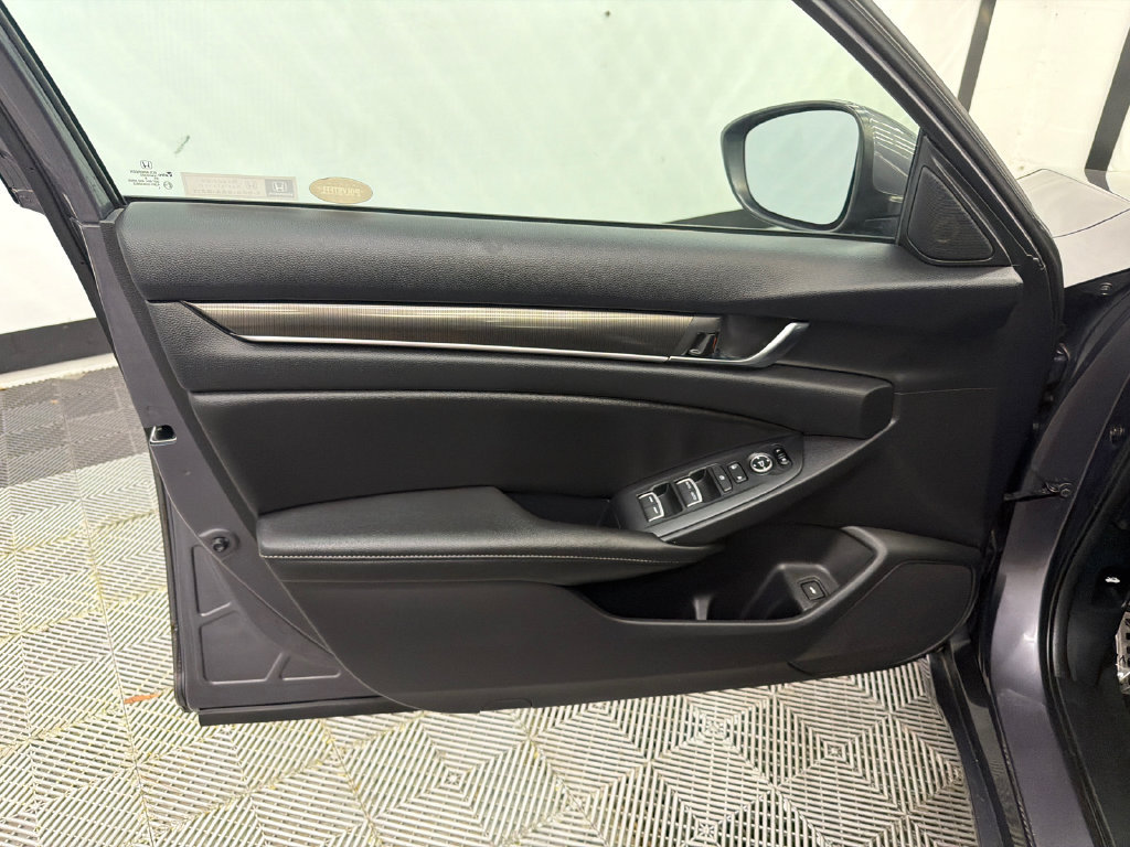 Used 2019 Honda Accord Sport image 11