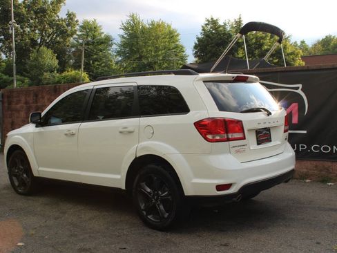Used 2015 Dodge Journey SXT w/ Flexible Seating Group FWD image 3