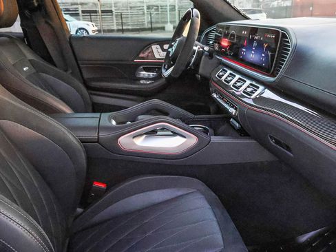 Used 2024 Mercedes-Benz GLS 63 AMG 4MATIC image 14