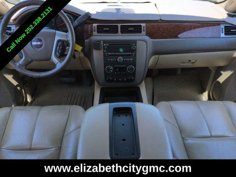 Used 2012 GMC Yukon XL SLT w/ SLT-2 Equipment Package AWD/4WD image 17