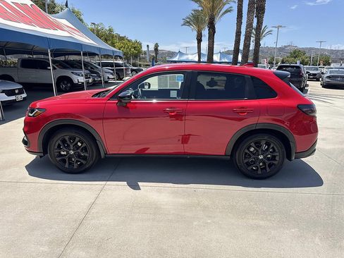 Certified 2025 Honda HR-V Sport image 28