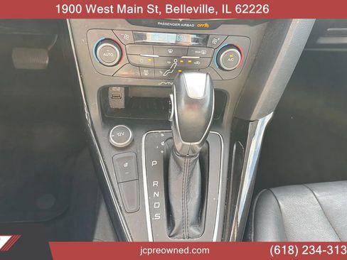 Used 2017 Ford Focus Titanium FWD image 16