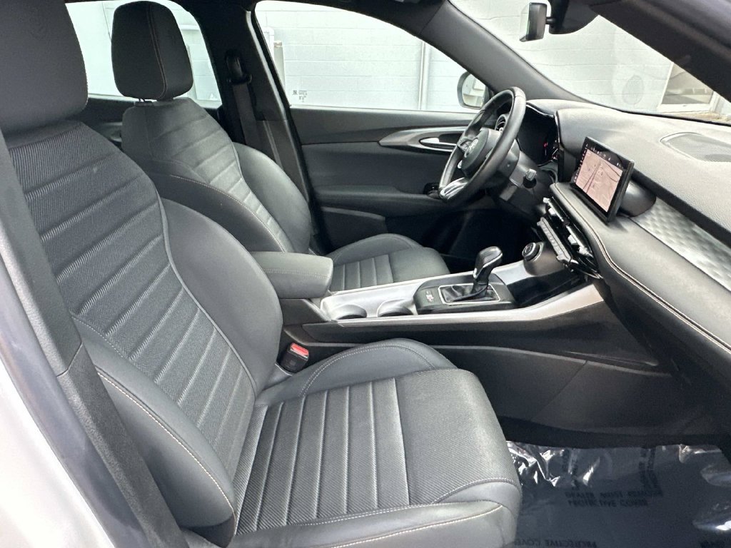 Used 2024 Alfa Romeo Tonale Ti AWD/4WD image 13