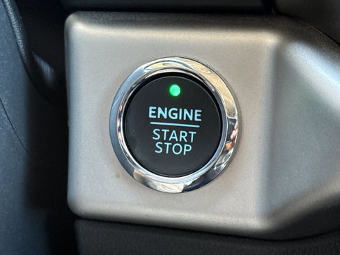 Used 2024 Ford Expedition XLT AWD/4WD image 20