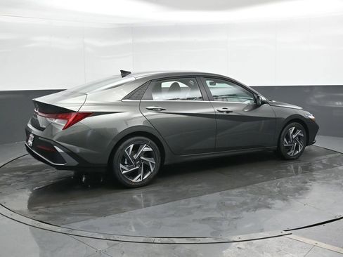 New 2026 Hyundai Elantra Limited w/ Cargo Package FWD image 3