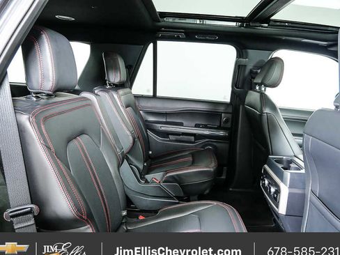 Used 2022 Ford Expedition Limited image 23