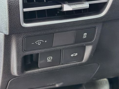 Used 2025 Hyundai Sonata SEL FWD image 17
