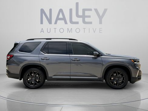 Used 2025 Honda Pilot Touring image 6