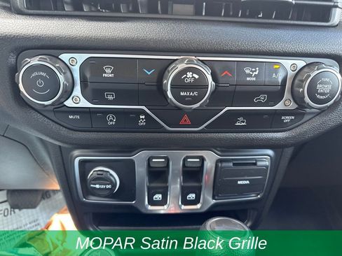 Used 2024 Jeep Wrangler Sport S image 21