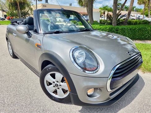 Used 2019 MINI Cooper Convertible w/ Signature Upholstery Package FWD image 1