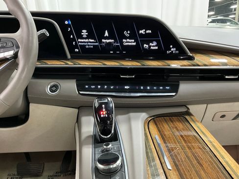Used 2021 Cadillac Escalade ESV Sport Platinum w/ Heavy-Duty Trailer Package AWD/4WD image 8