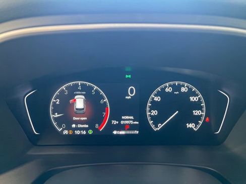 Certified 2025 Honda Pilot Touring image 10