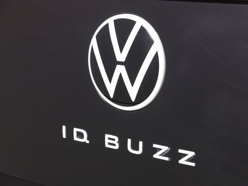 Used 2025 Volkswagen ID. Buzz Pro S image 50