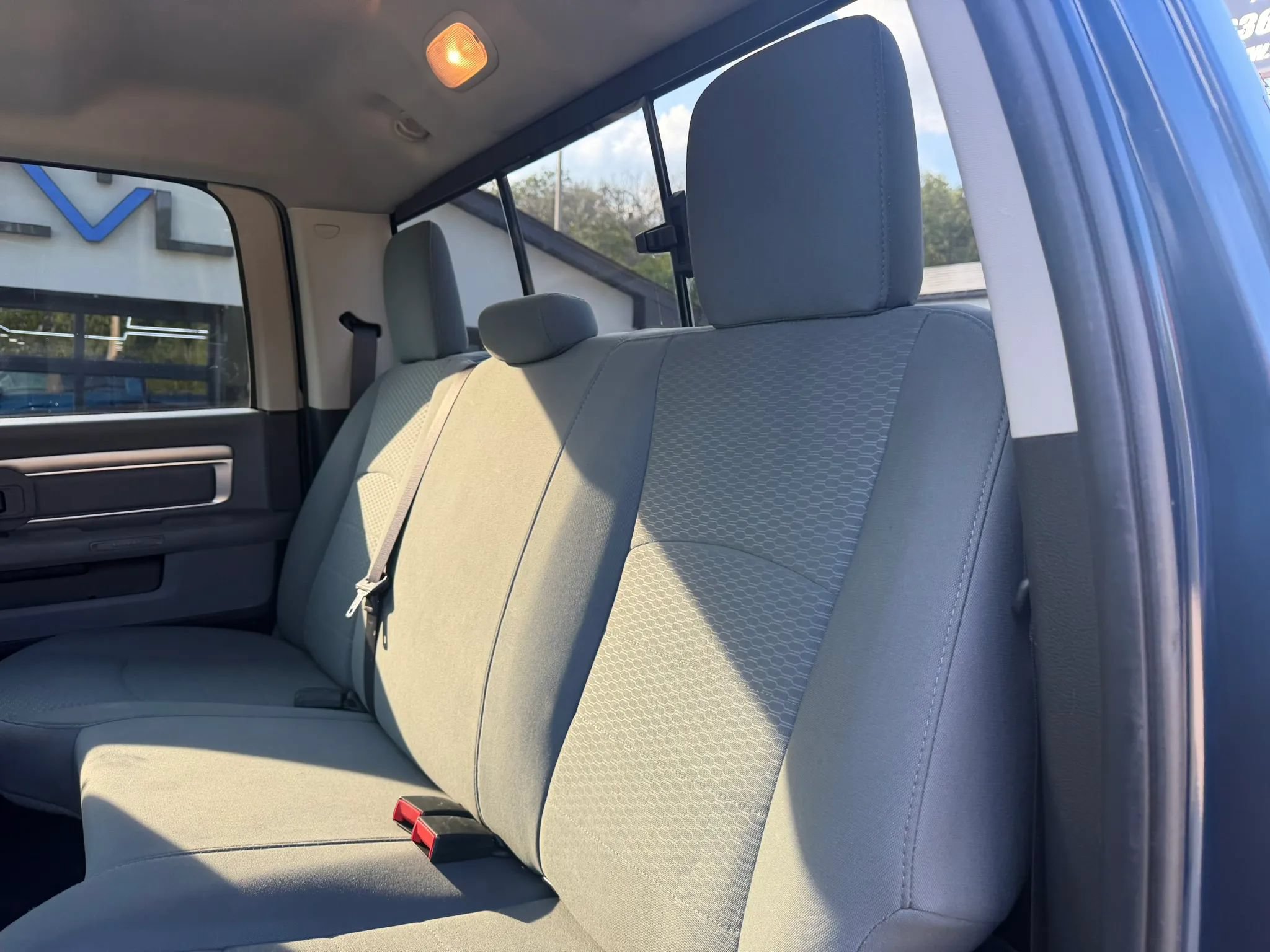 Used 2020 RAM 1500 Classic SLT AWD/4WD image 36