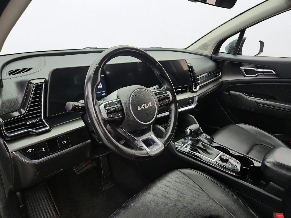 Used 2024 Kia Sportage EX FWD image 10
