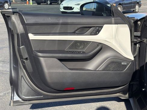 Used 2022 Porsche Taycan 4S image 20