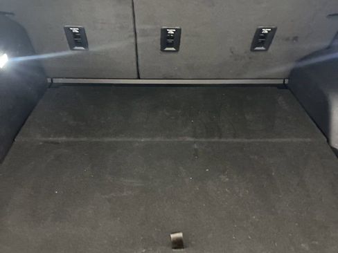 Used 2025 Chevrolet Equinox LT w/ Convenience Package II image 16