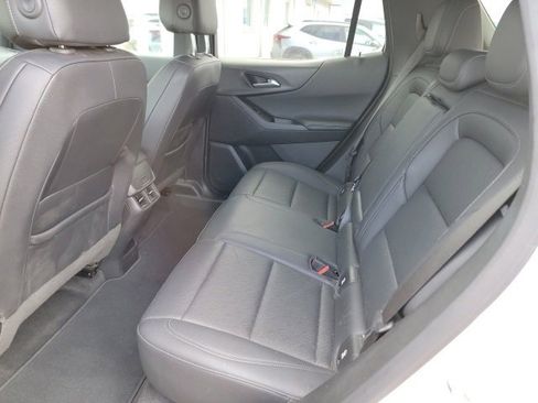 Certified 2025 Chevrolet Equinox LT w/ Convenience Package II image 9