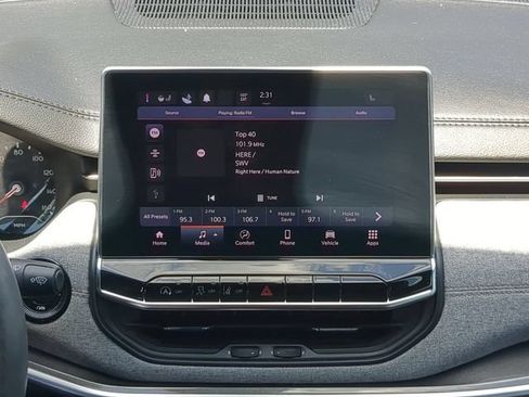 Used 2023 Jeep Compass Latitude AWD/4WD image 20