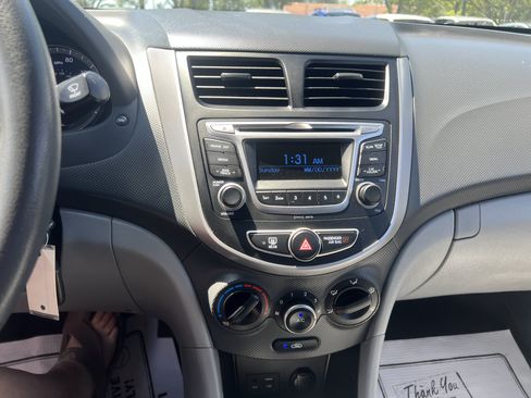 Used 2017 Hyundai Accent SE FWD image 13