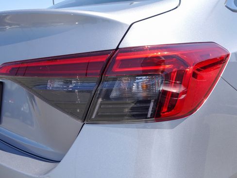 Used 2022 Honda Civic EX image 5
