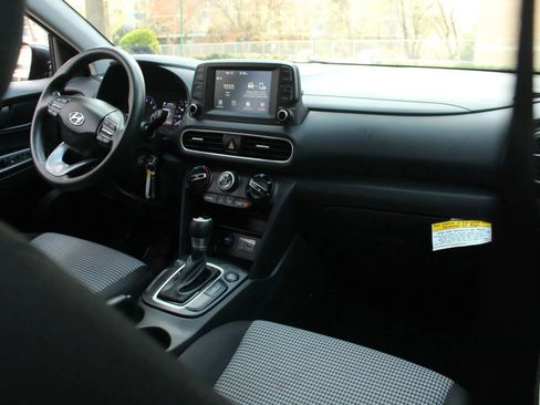 Used 2021 Hyundai Kona SE AWD/4WD image 23