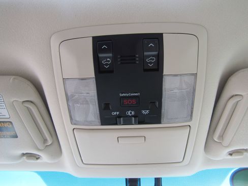 Used 2016 Lexus GX 460 w/ Premium Package image 13