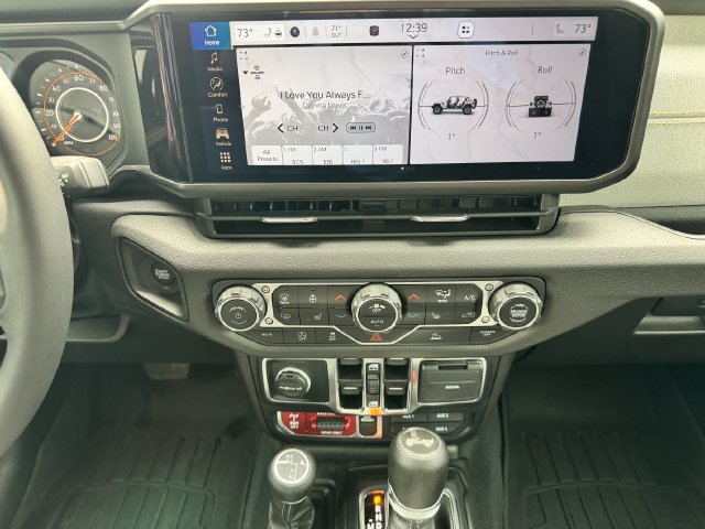 Used 2024 Jeep Wrangler Unlimited Sport AWD/4WD image 17