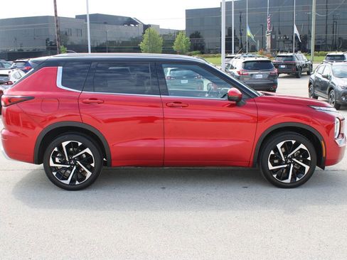Used 2024 Mitsubishi Outlander SEL AWD/4WD image 4