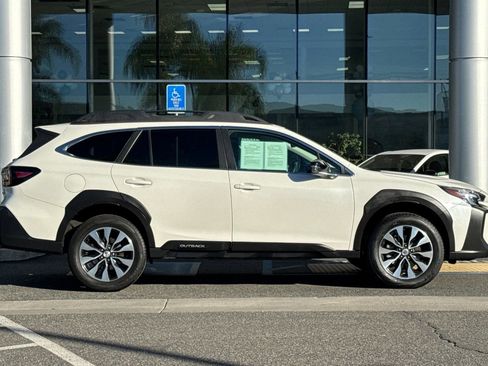 Certified 2023 Subaru Outback Limited image 3