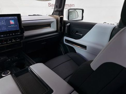 Used 2024 GMC Hummer EV 2X w/ Extreme Off-Road Package AWD/4WD image 25