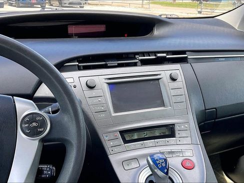 Used 2012 Toyota Prius Two FWD image 9