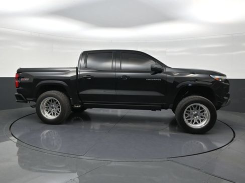 Used 2025 Chevrolet Colorado Z71 AWD/4WD image 6