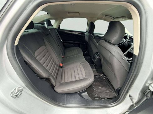 Used 2018 Ford Fusion SE FWD image 23