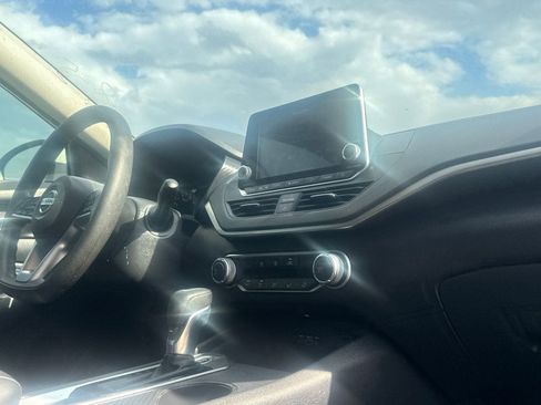 Used 2020 Nissan Altima 2.5 S FWD image 30