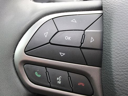 Used 2022 Jeep Cherokee Latitude Lux w/ Sun & Sound Group image 21