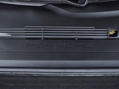 Used 2018 Porsche 911 GT2 RS RWD image 24