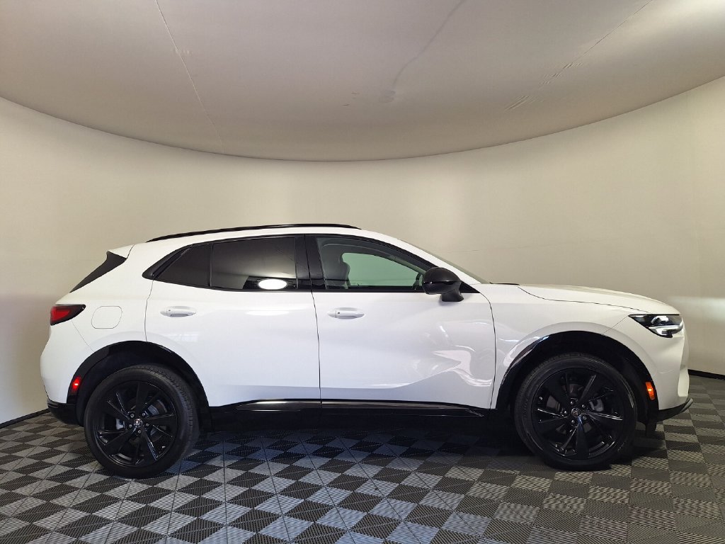 Used 2023 Buick Envision Preferred w/ Sport Touring Package AWD/4WD image 4