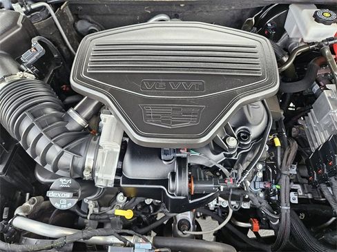 Used 2021 Cadillac XT6 Premium Luxury image 32