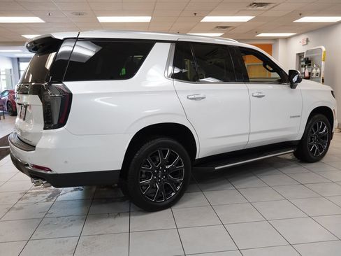 New 2025 Chevrolet Tahoe Premier w/ Sun And Tow Package AWD/4WD image 15